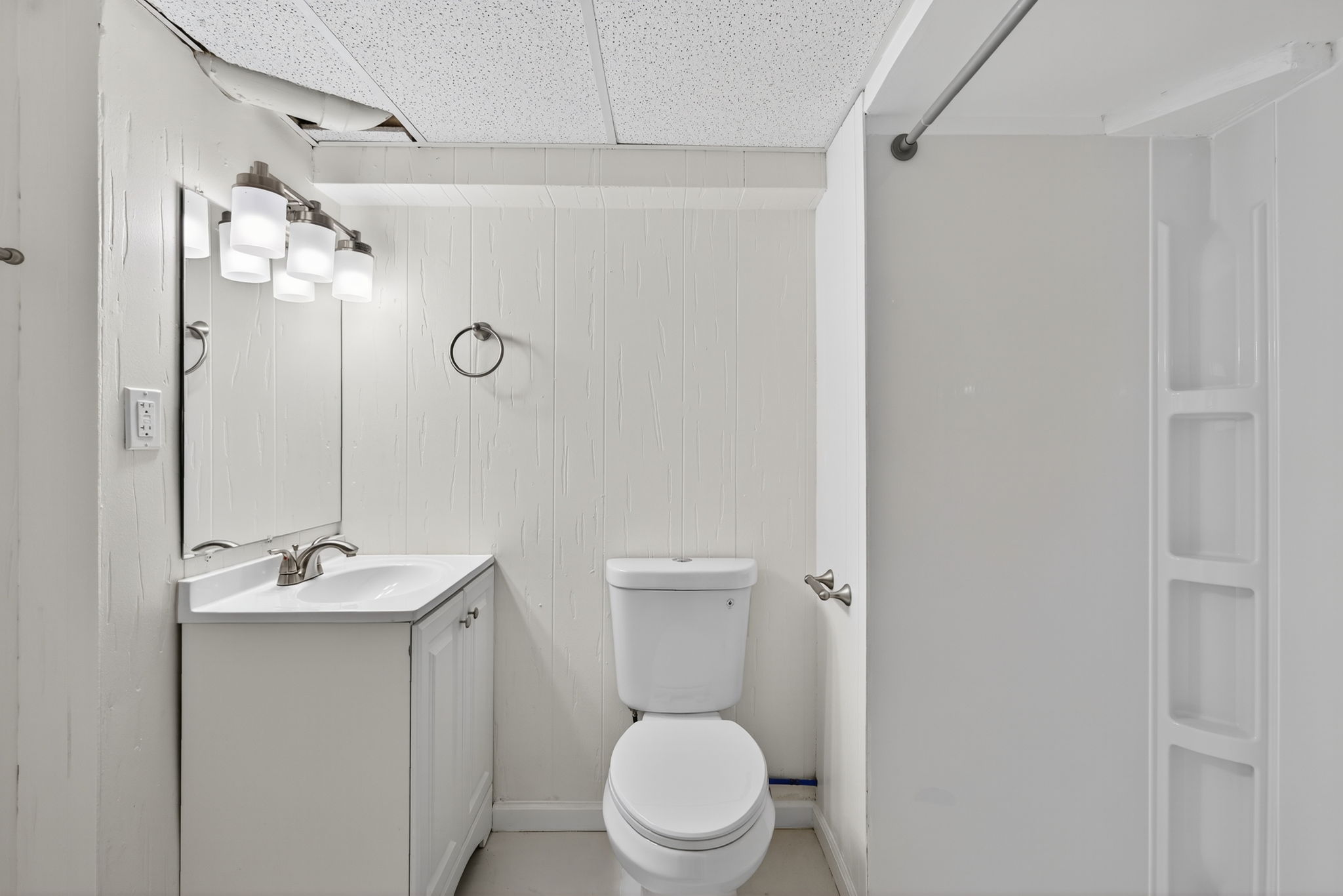4 Bedrooms Bedrooms, ,2 BathroomsBathrooms,Woodford Homes,Lease Purchase / Purchase,1360