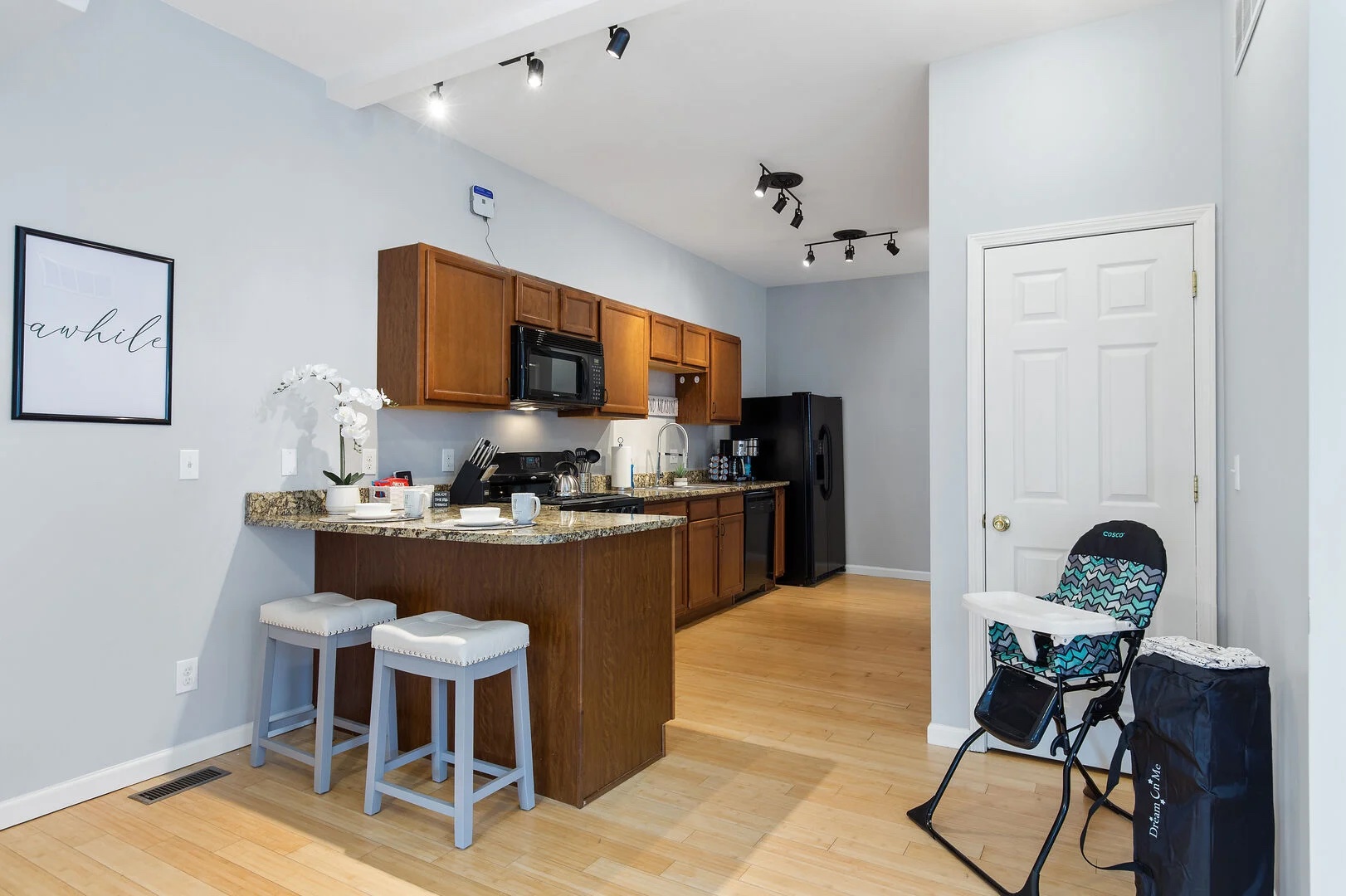 3 Bedrooms Bedrooms, ,2 BathroomsBathrooms,Woodford Homes,For Rent,1368