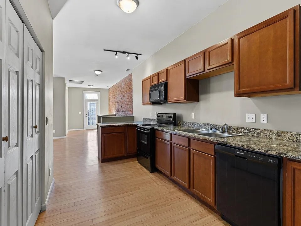 3 Bedrooms Bedrooms, ,2 BathroomsBathrooms,Woodford Homes,For Rent,1370