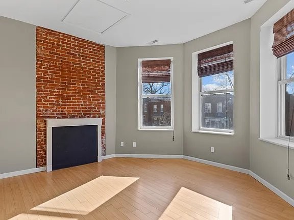 3 Bedrooms Bedrooms, ,2 BathroomsBathrooms,Woodford Homes,For Rent,1370