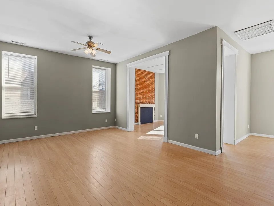 3 Bedrooms Bedrooms, ,2 BathroomsBathrooms,Woodford Homes,For Rent,1370