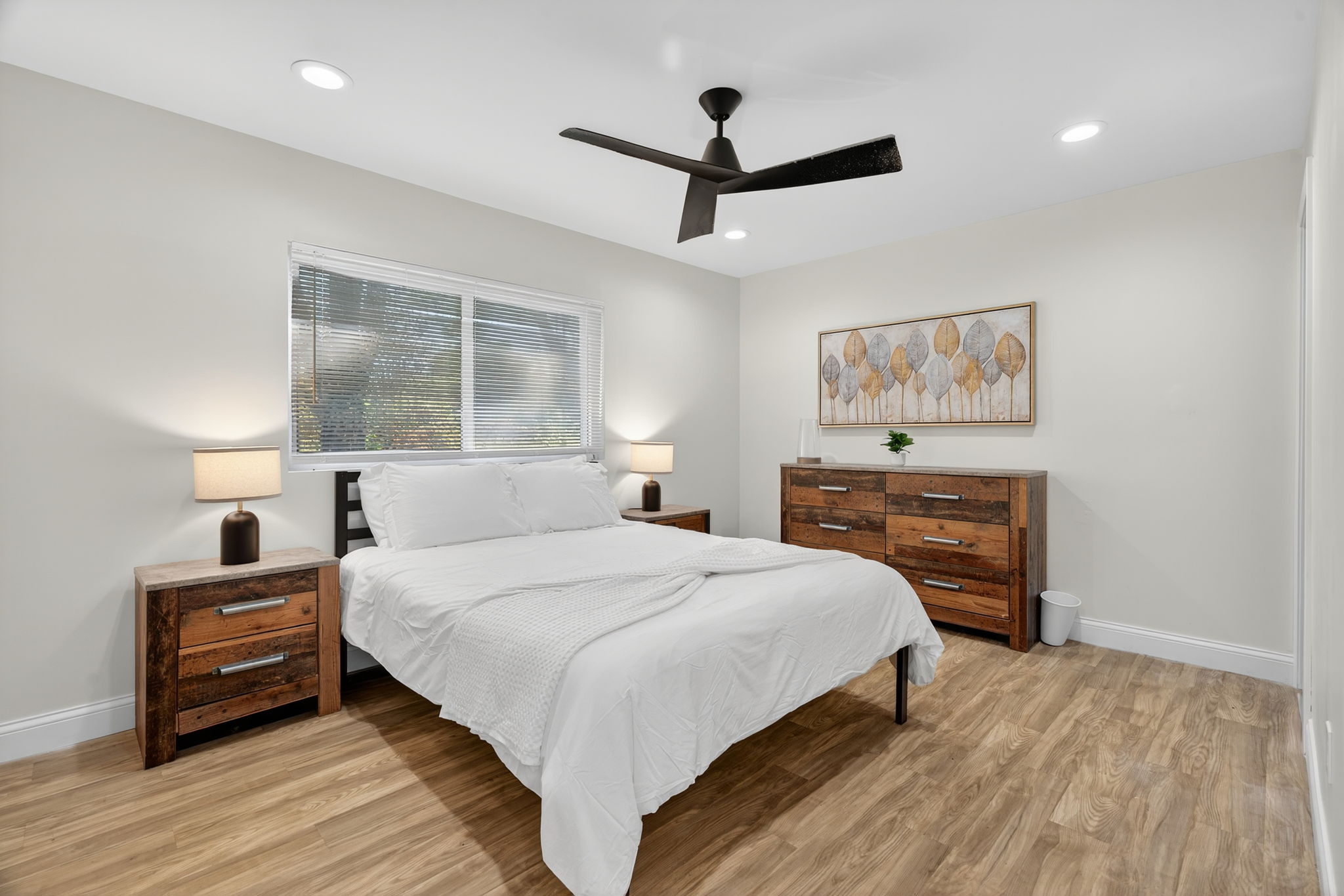 3 Bedrooms Bedrooms, ,2 BathroomsBathrooms,Woodford Homes,For Rent,1371