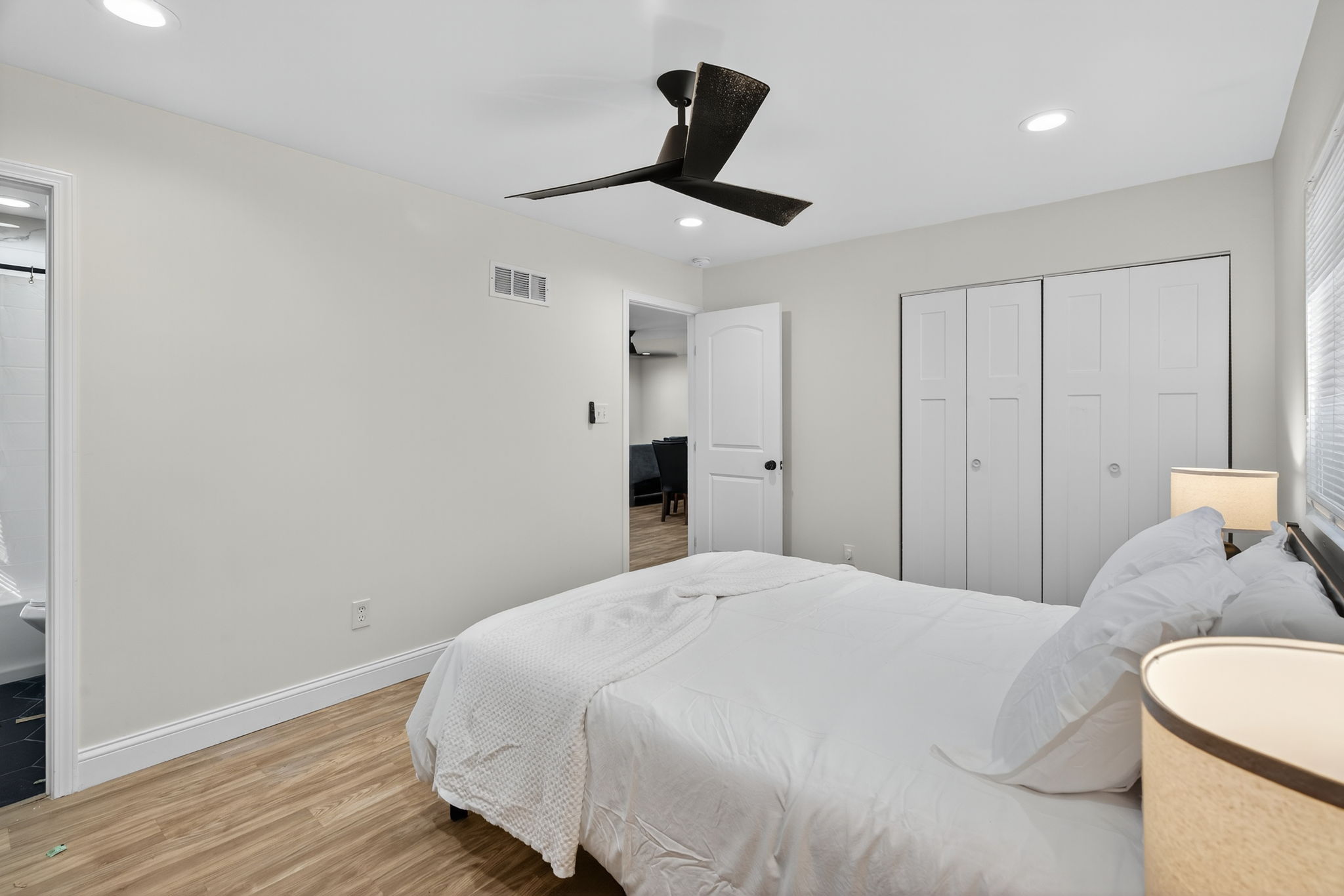 3 Bedrooms Bedrooms, ,2 BathroomsBathrooms,Woodford Homes,For Rent,1371