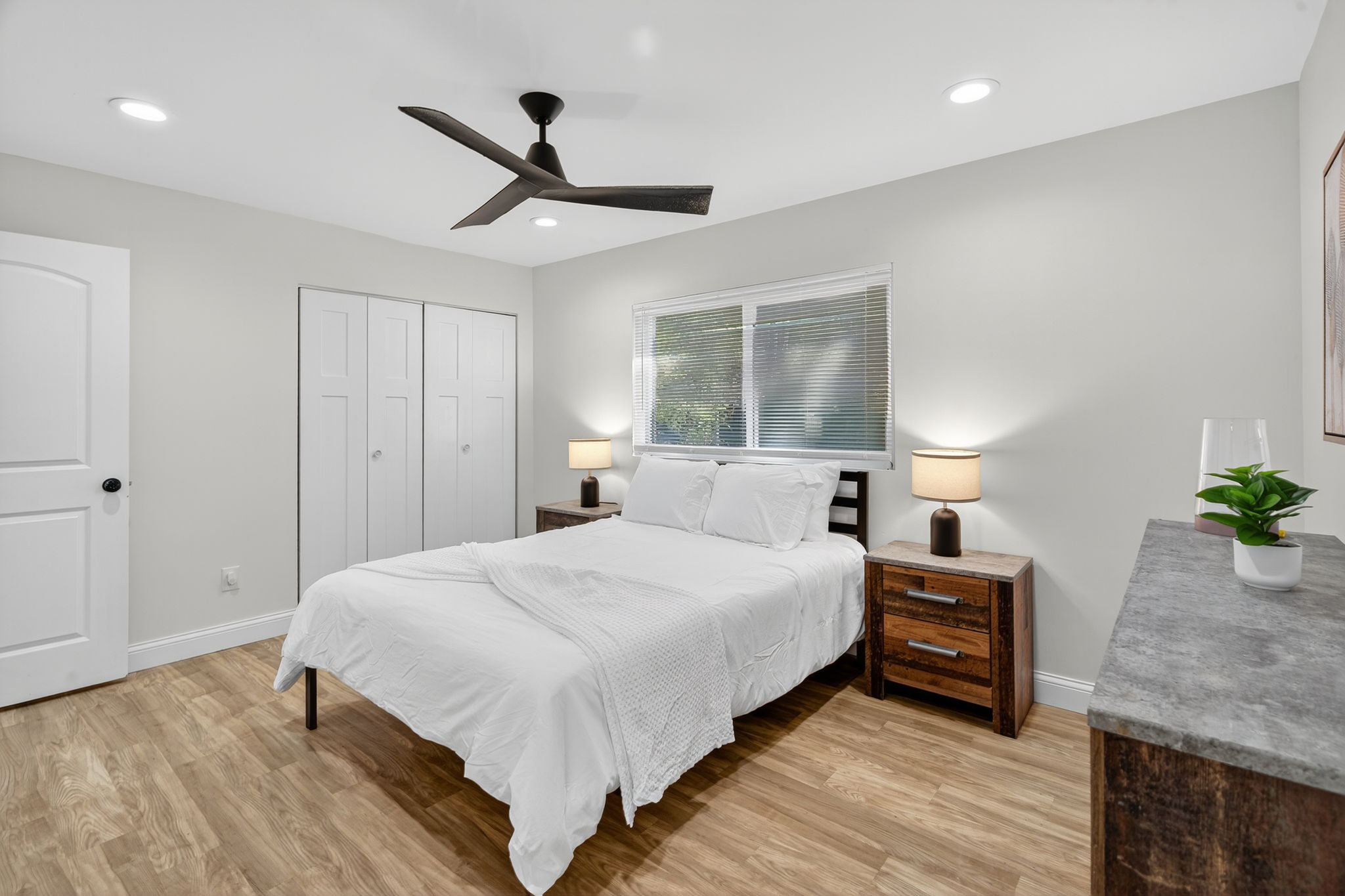 3 Bedrooms Bedrooms, ,2 BathroomsBathrooms,Woodford Homes,For Rent,1371