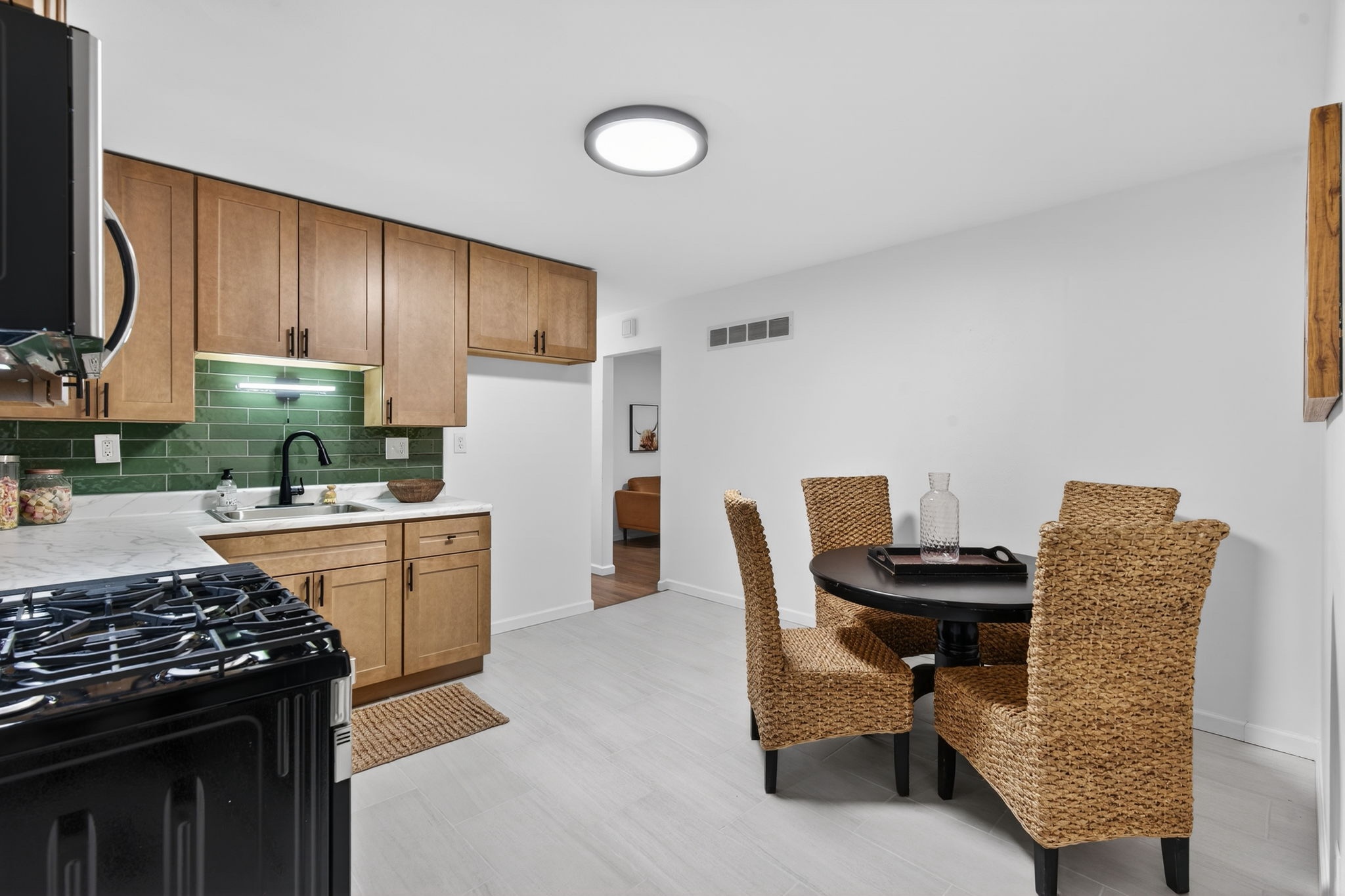 3 Bedrooms Bedrooms, ,1 BathroomBathrooms,Woodford Homes,Lease Purchase / Purchase,1372