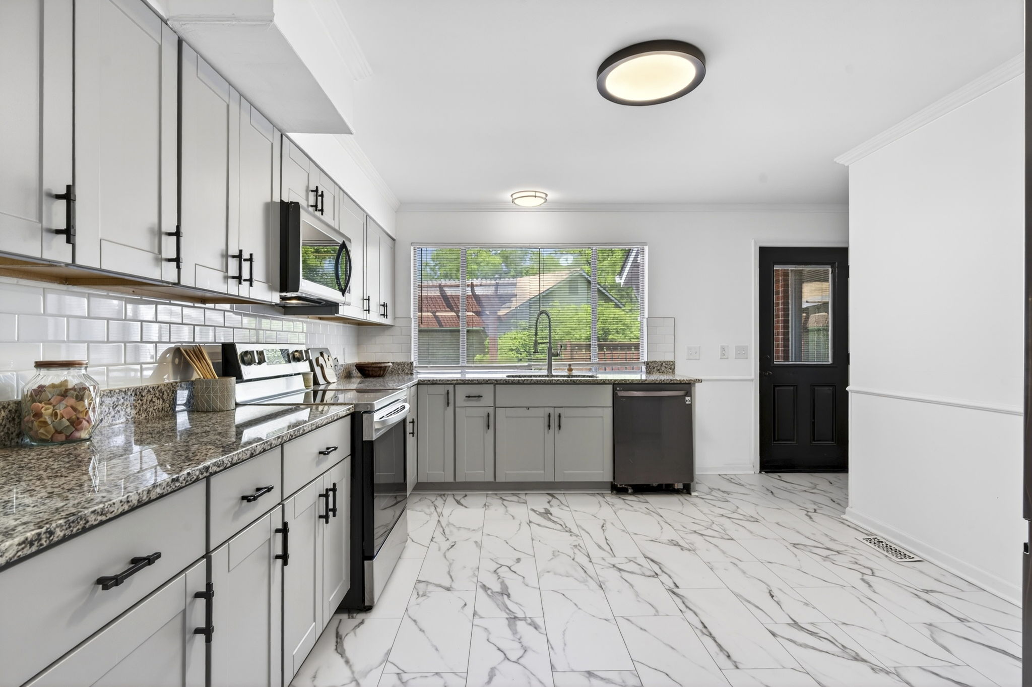 5 Bedrooms Bedrooms, ,3 BathroomsBathrooms,Woodford Homes,Lease Purchase / Purchase,1373