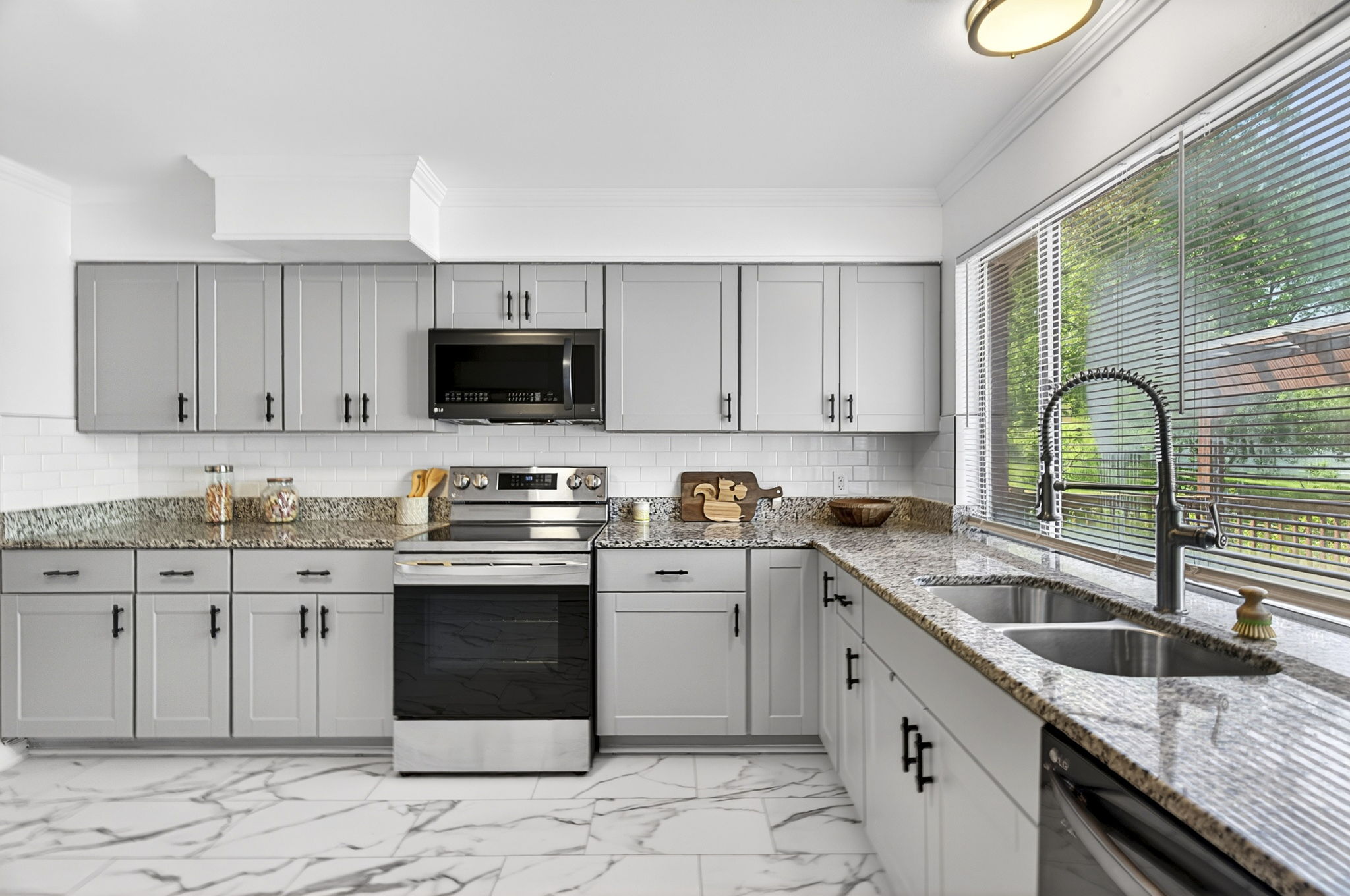 5 Bedrooms Bedrooms, ,3 BathroomsBathrooms,Woodford Homes,Lease Purchase / Purchase,1373
