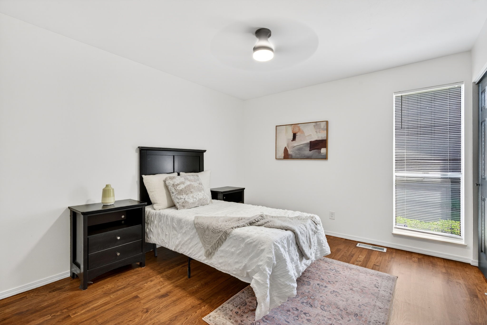 5 Bedrooms Bedrooms, ,3 BathroomsBathrooms,Woodford Homes,Lease Purchase / Purchase,1373