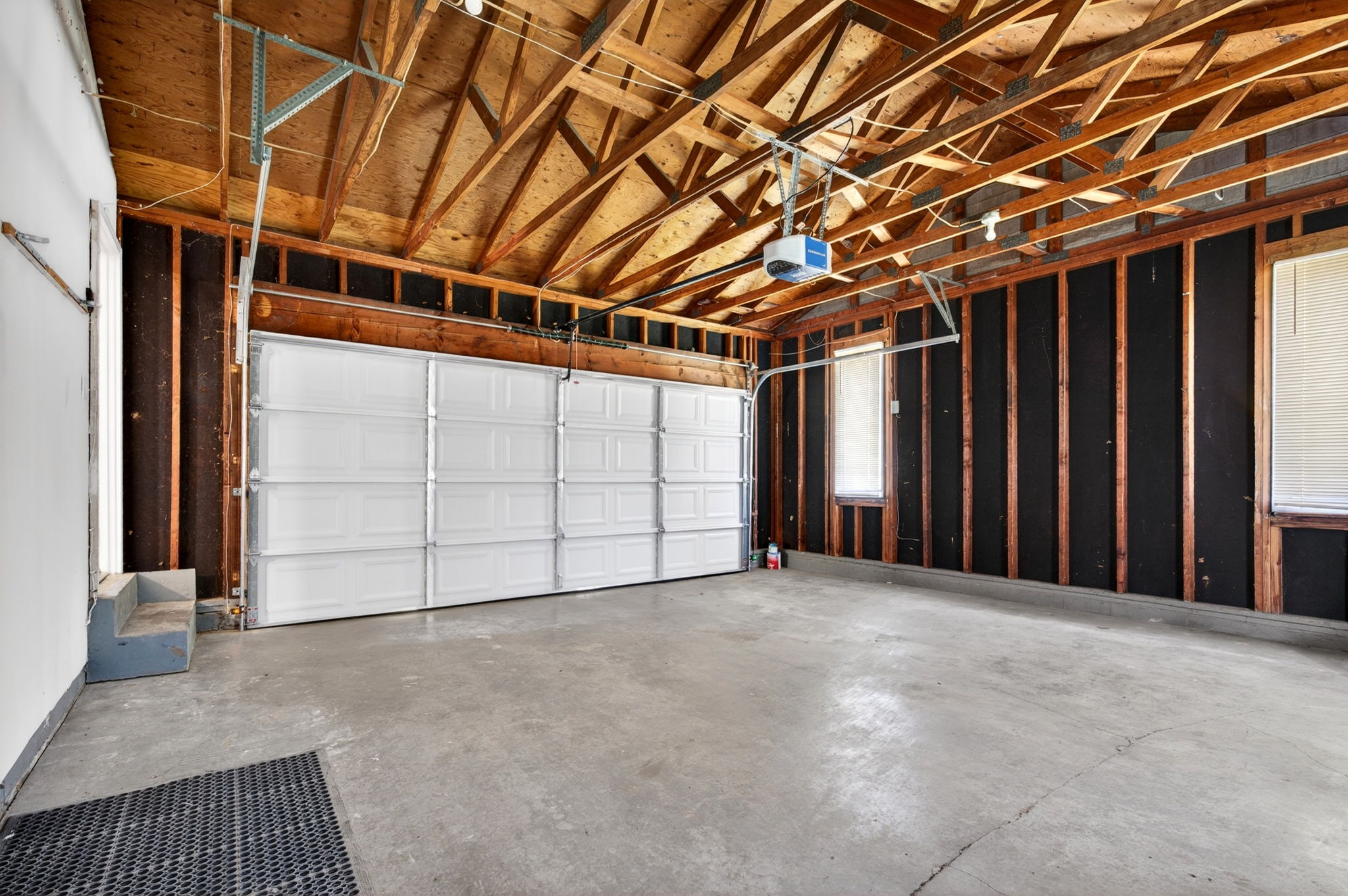 5 Bedrooms Bedrooms, ,3 BathroomsBathrooms,Woodford Homes,Lease Purchase / Purchase,1373